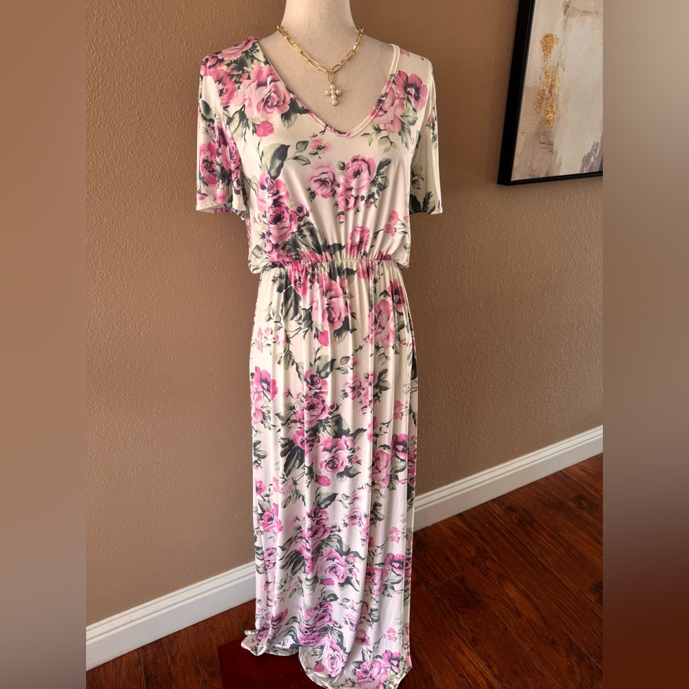 Gorgeous floral print maxi dress summer spring brunch shower dress